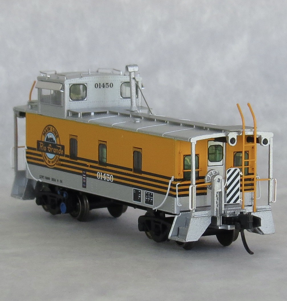31401-50DCC Rio Grande 4 stripe caboose - TRAINWORX